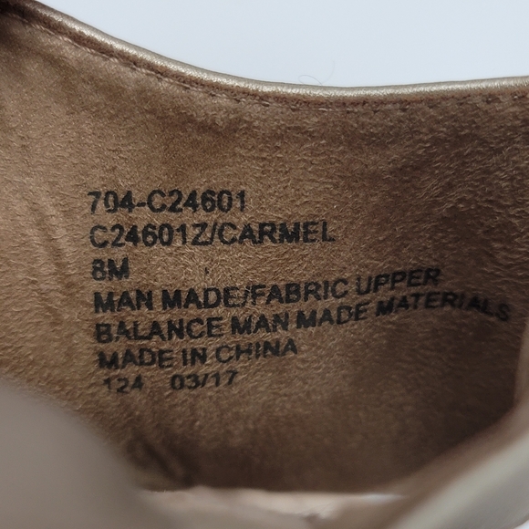 Cliffs White Mountain Low Wedge Thong Sandals Size 8 Carmel - Picture 7 of 12